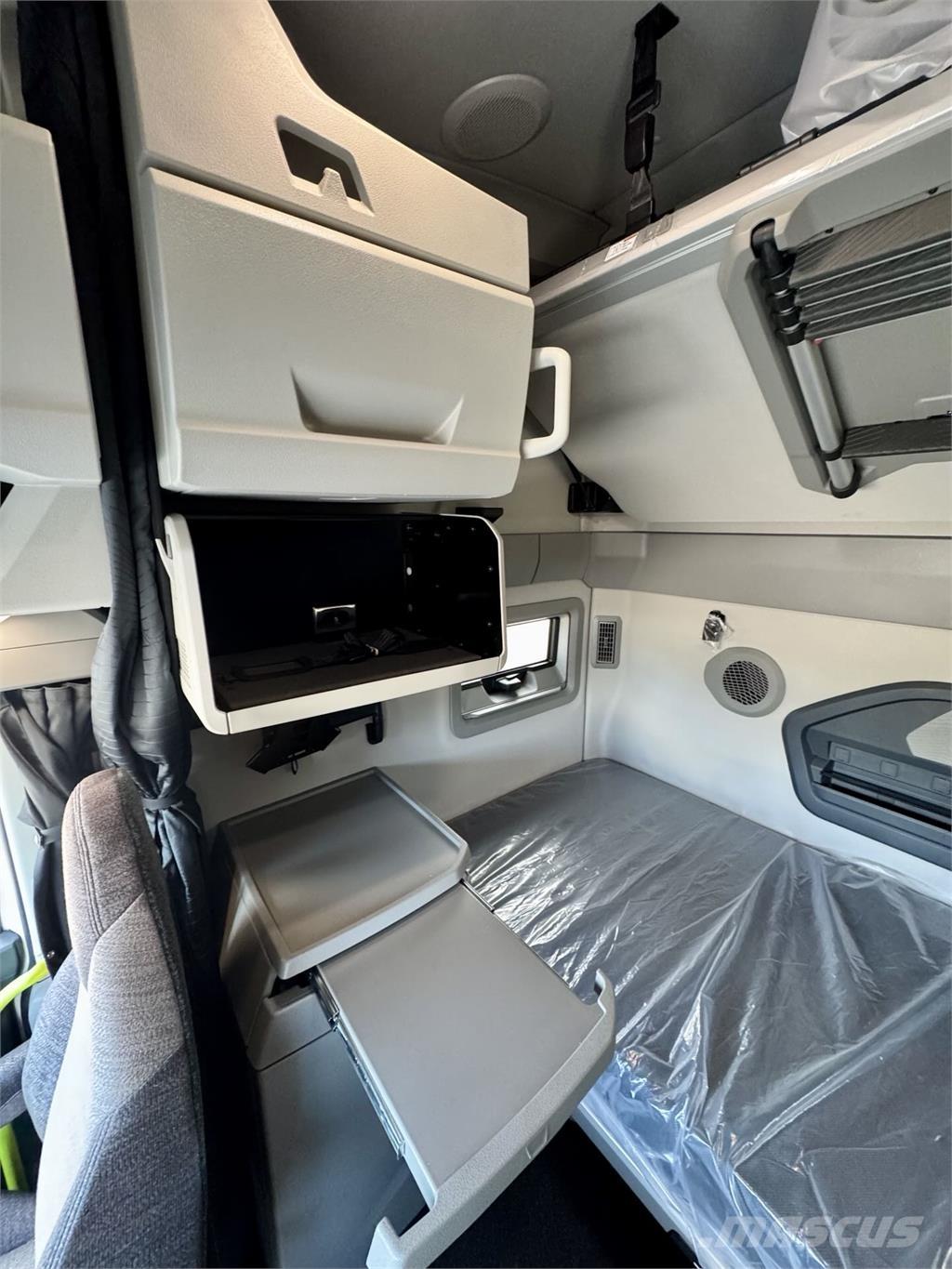 Volvo VNL64T860 Vlačilci