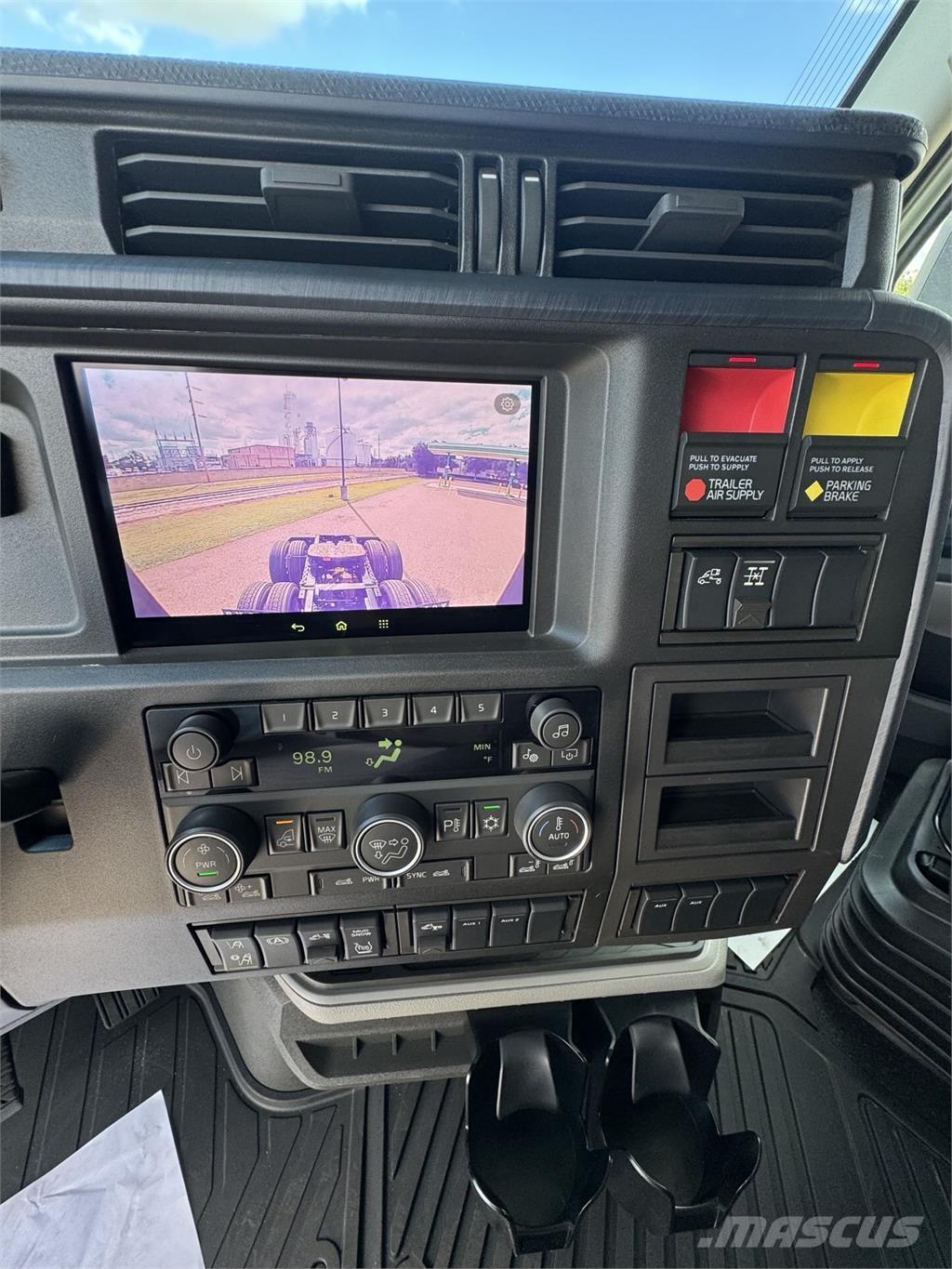 Volvo VNL64T860 Vlačilci