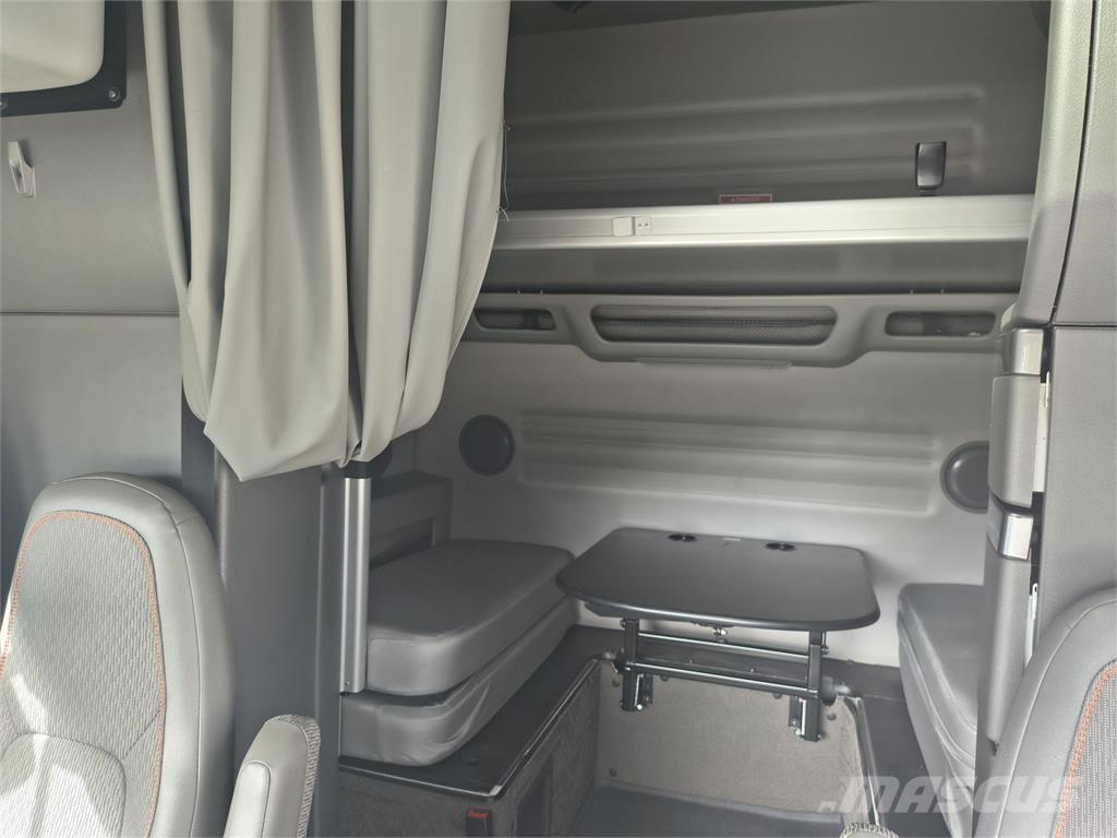 Volvo VNL64T860 Vlačilci