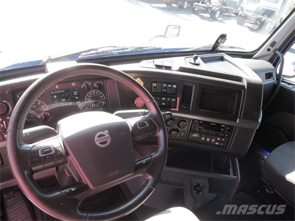 Volvo VNL860 Vlačilci