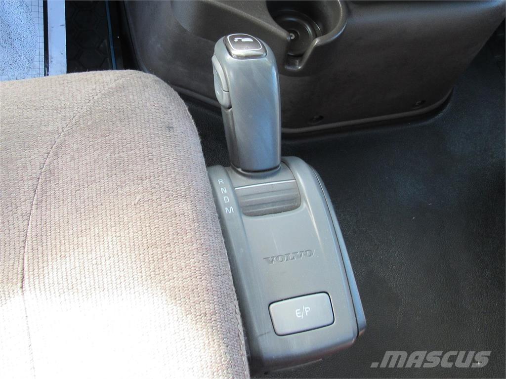 Volvo VNM64T300 Vlačilci