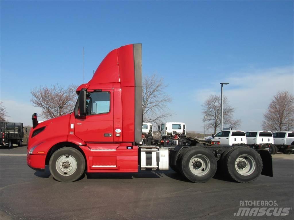 Volvo VNR64T300 Vlačilci