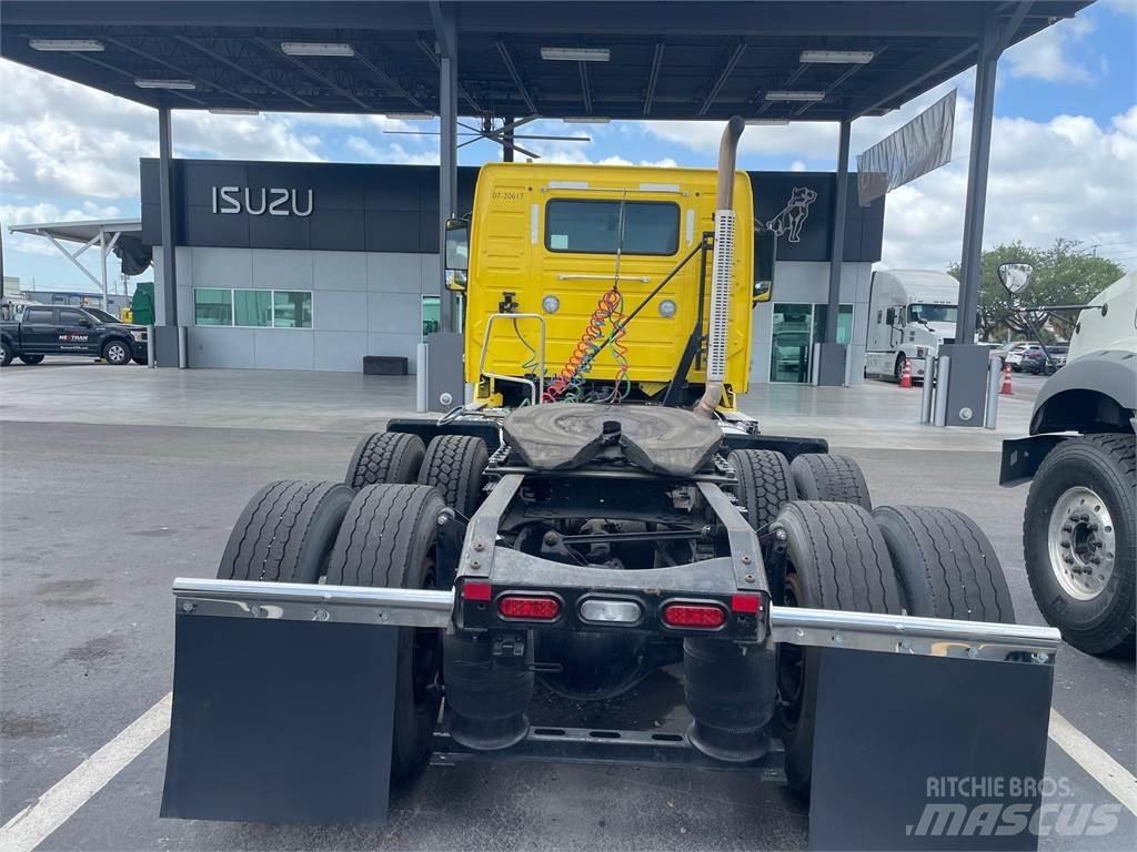 Volvo VNR64T300 Vlačilci