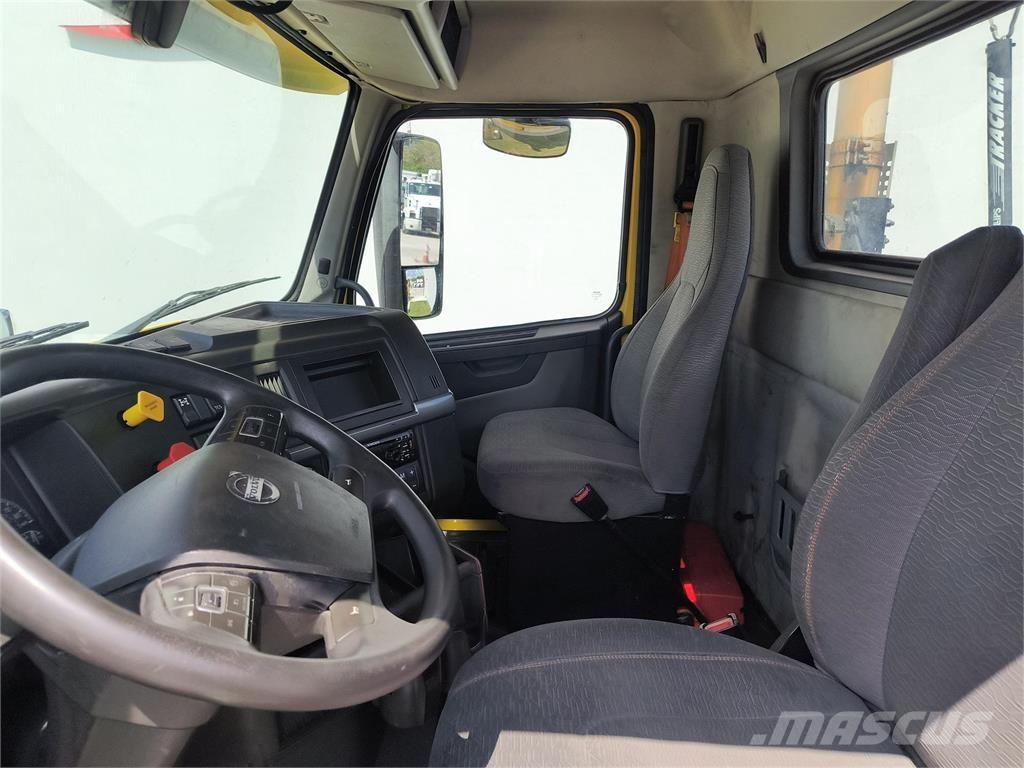 Volvo VNR64T300 Vlačilci