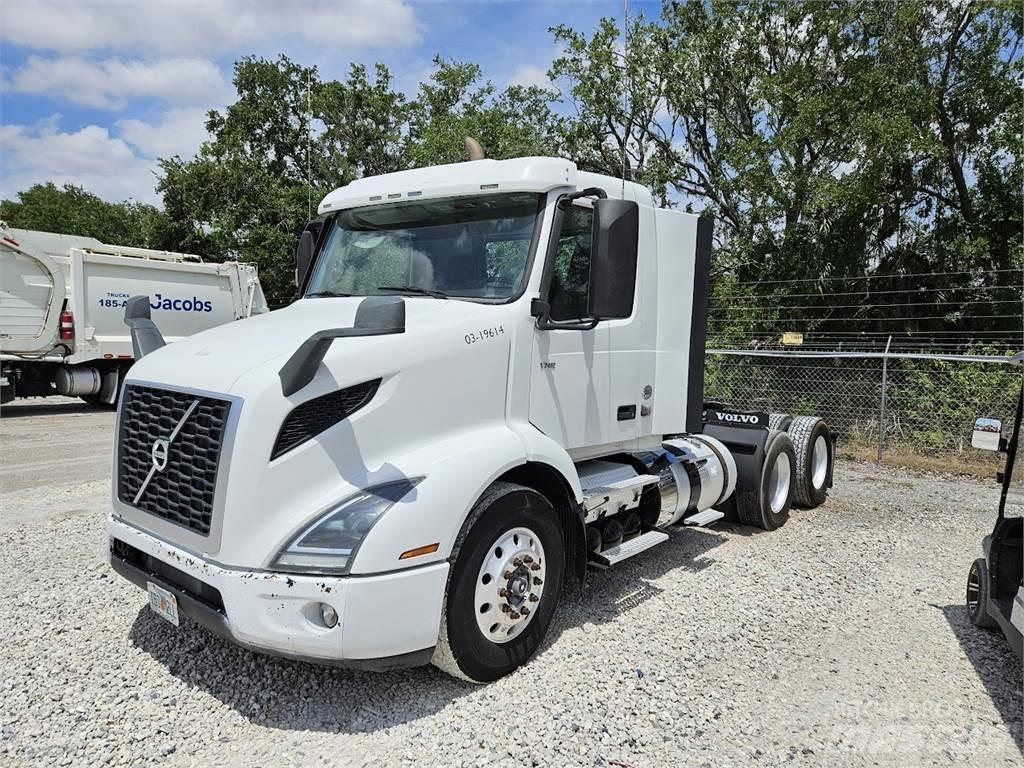 Volvo VNR64T300 Vlačilci
