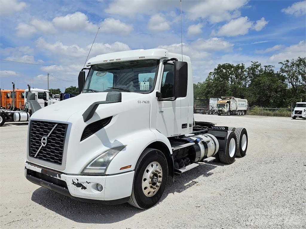 Volvo VNR64T300 Vlačilci