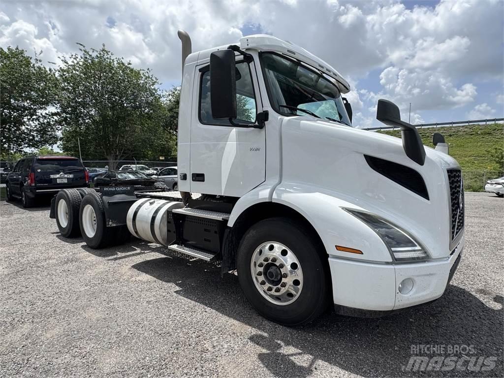 Volvo VNR64T300 Vlačilci