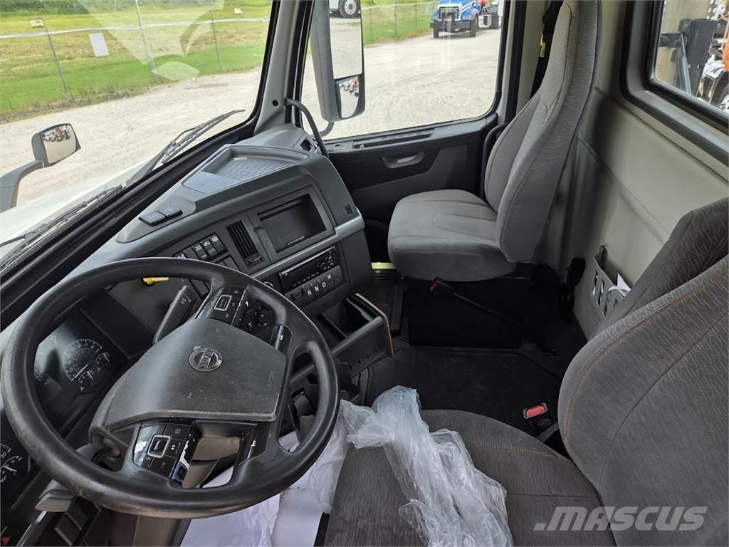 Volvo VNR64T300 Vlačilci