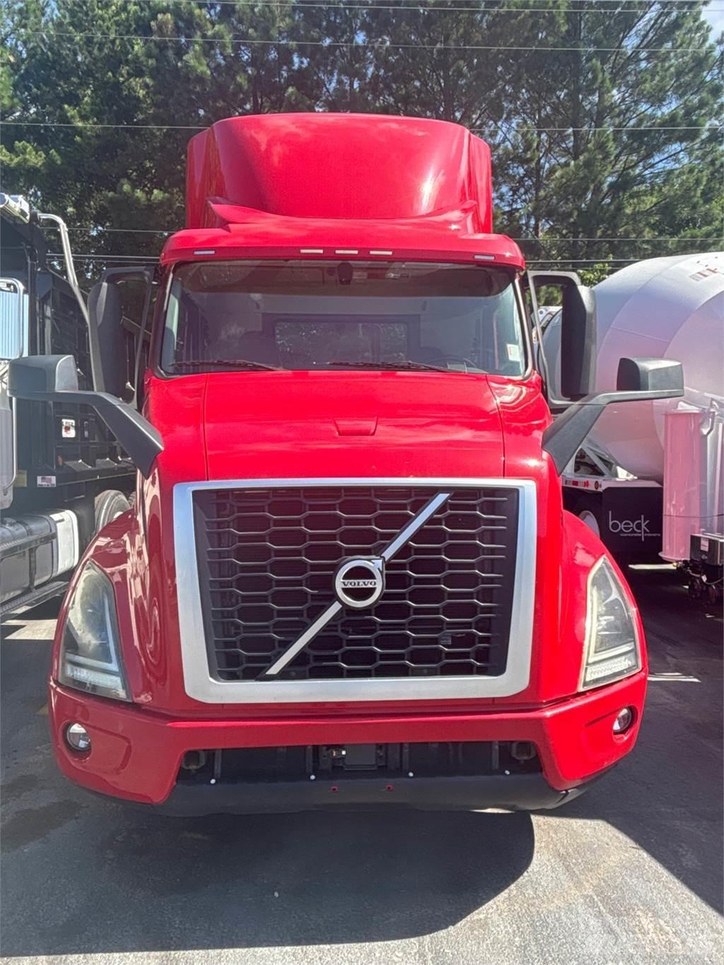 Volvo VNR64T300 Vlačilci