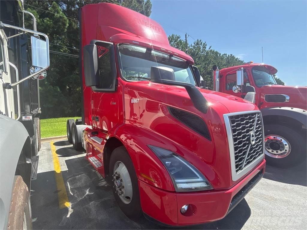 Volvo VNR64T300 Vlačilci