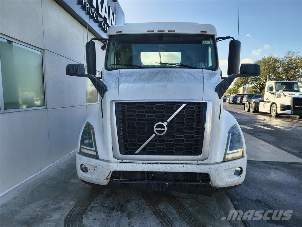 Volvo VNR64T300 Vlačilci