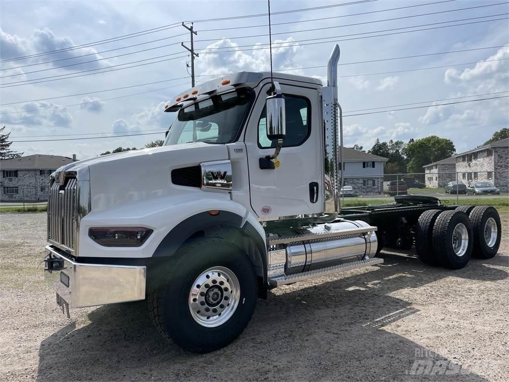 Western Star 49X Vlačilci