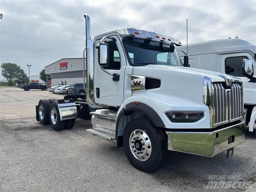 Western Star 49X Vlačilci