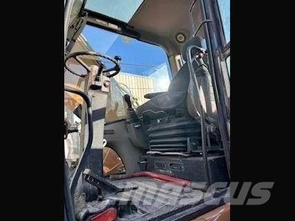 CASE WX210 Bagri na kolesih