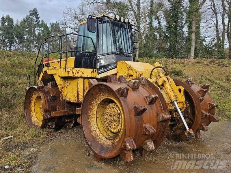 CAT 826GII Kompaktorji tal