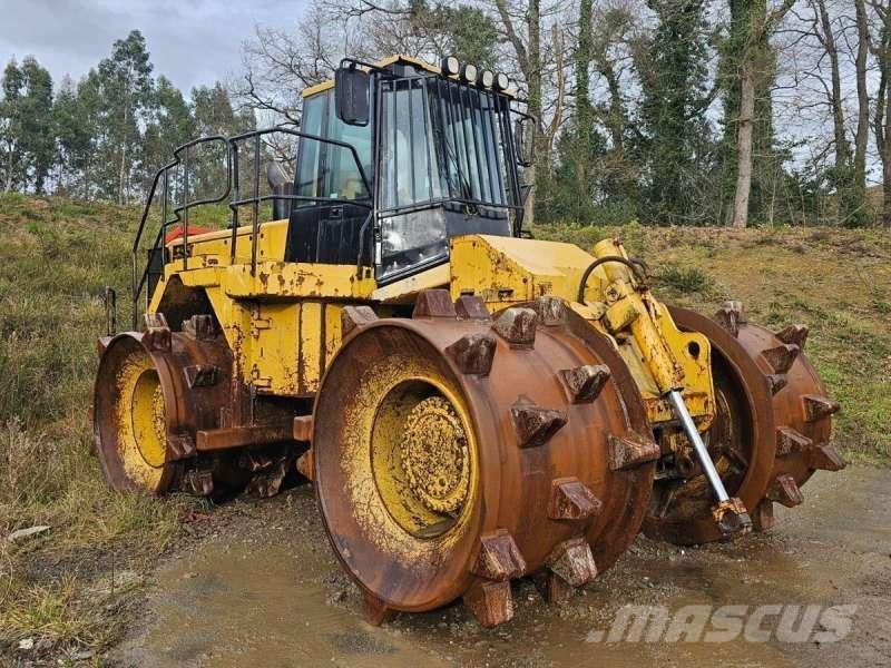 CAT 826GII Kompaktorji tal