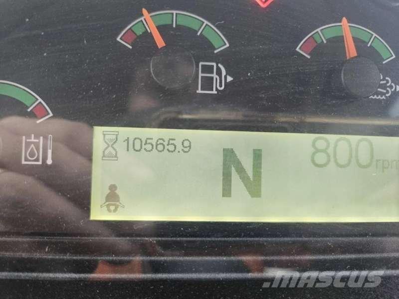 CAT 926M Kolesni nakladalci