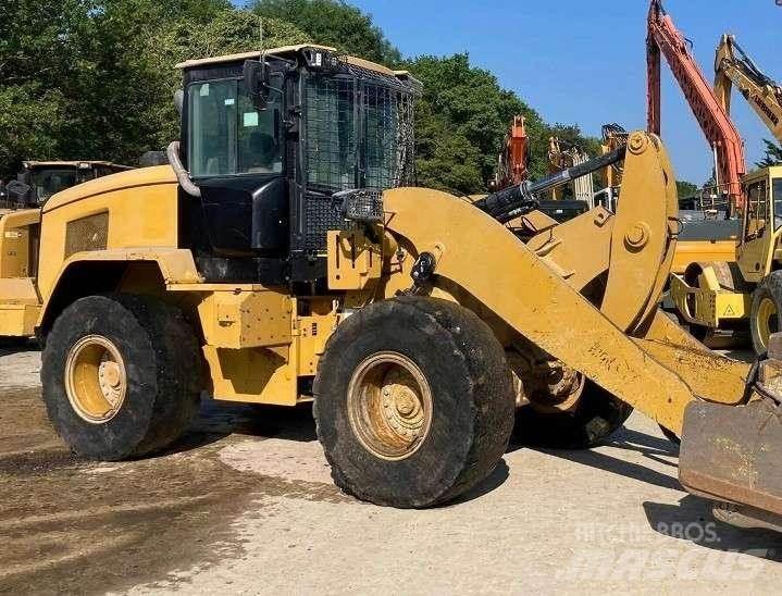 CAT 938M Kolesni nakladalci