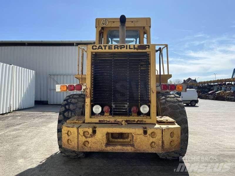 CAT 950B Kolesni nakladalci