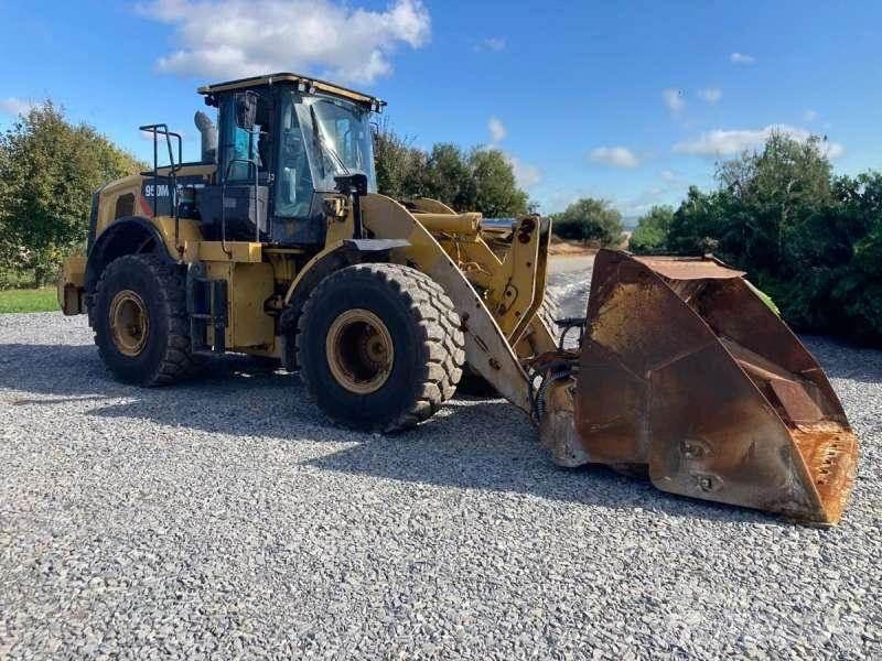 CAT 950M Kolesni nakladalci