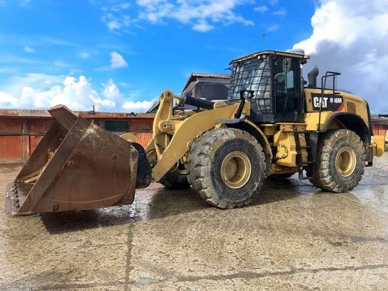 CAT 966M Kolesni nakladalci