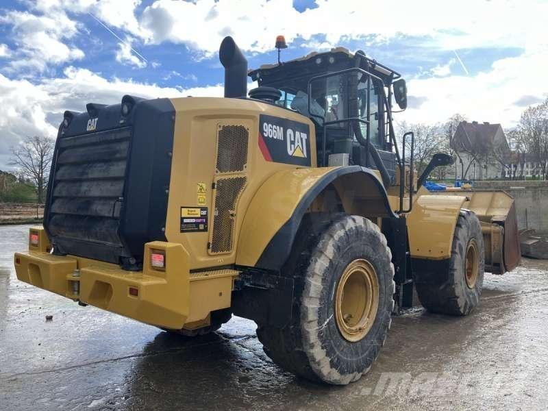 CAT 966M Kolesni nakladalci
