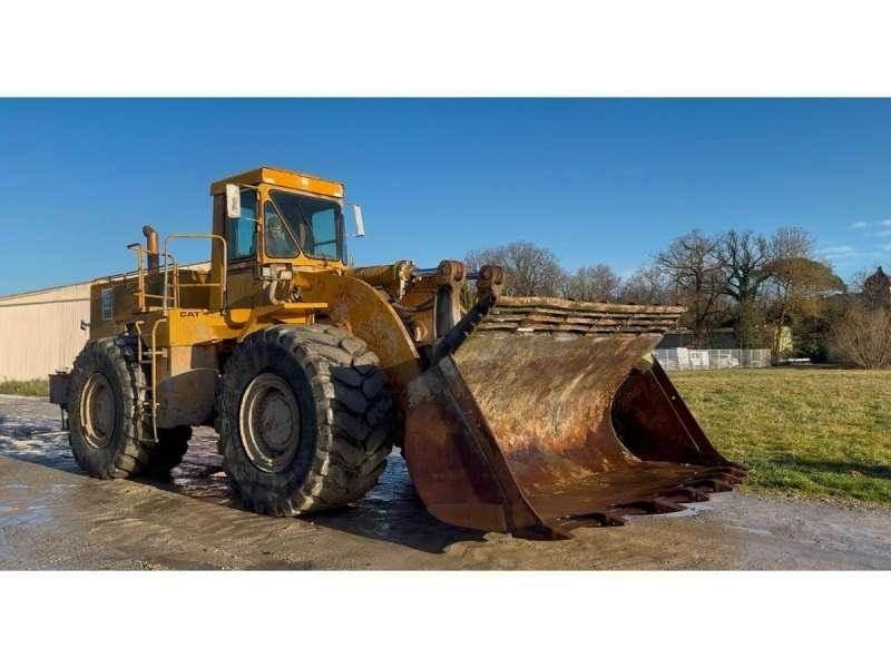 CAT 988B Kolesni nakladalci