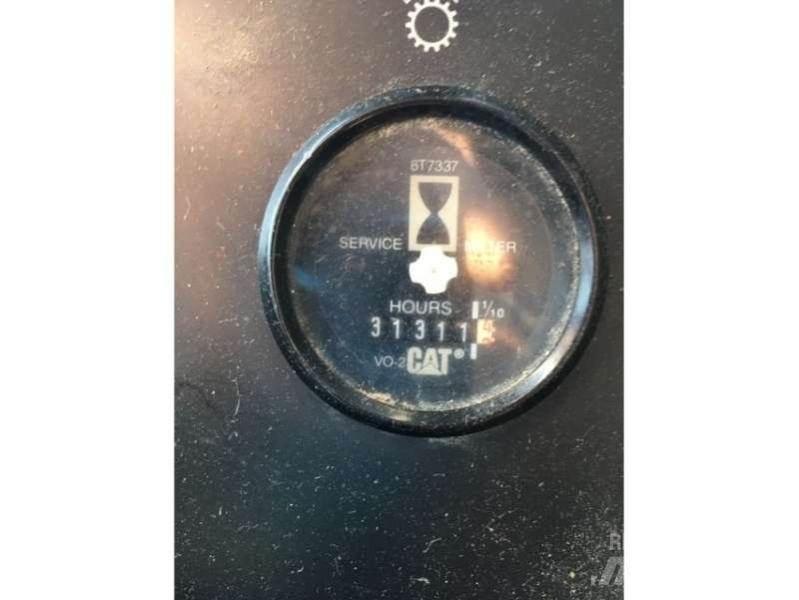 CAT 990 Kolesni nakladalci