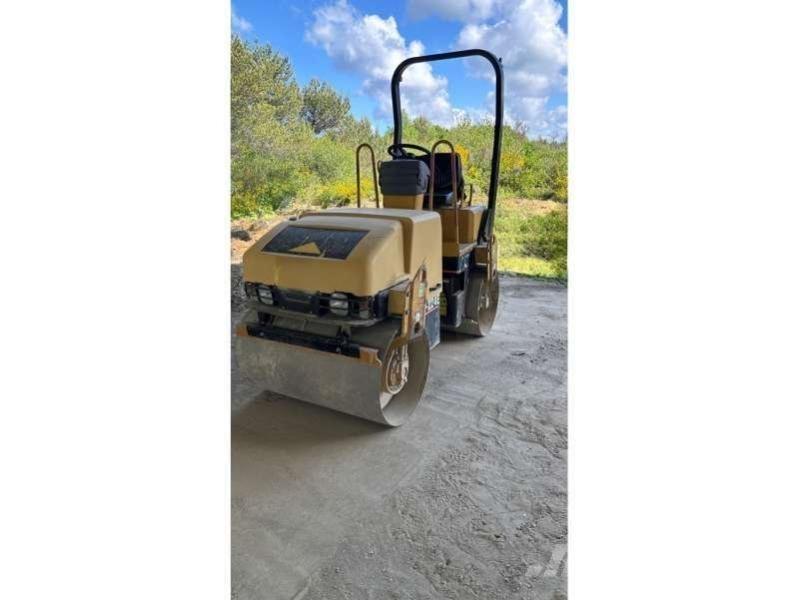 CAT CB-224E Kompaktorji tal