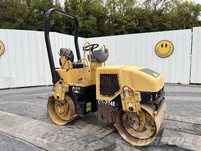 CAT CB-224E Kompaktorji tal
