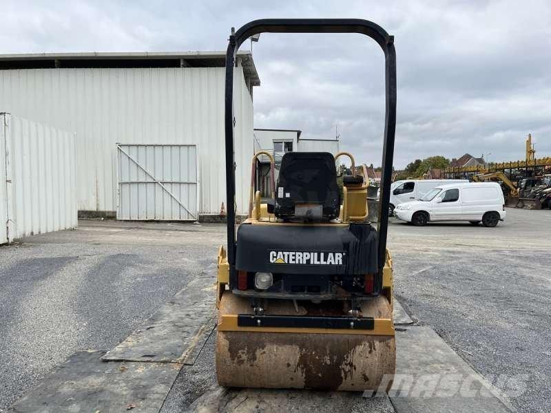 CAT CB-224E Kompaktorji tal