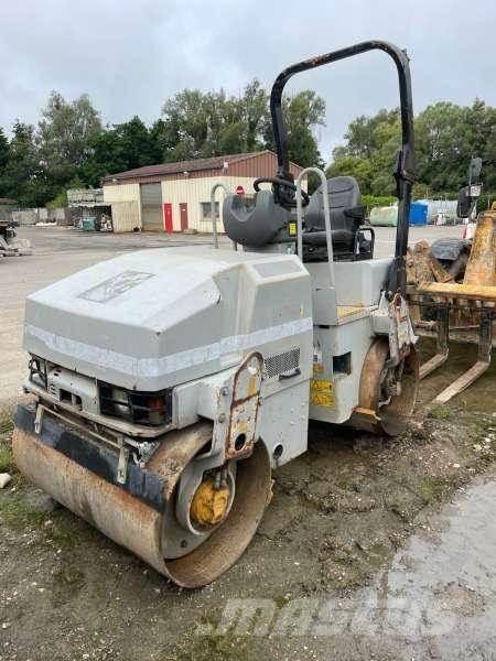 CAT CB224 Kompaktorji tal