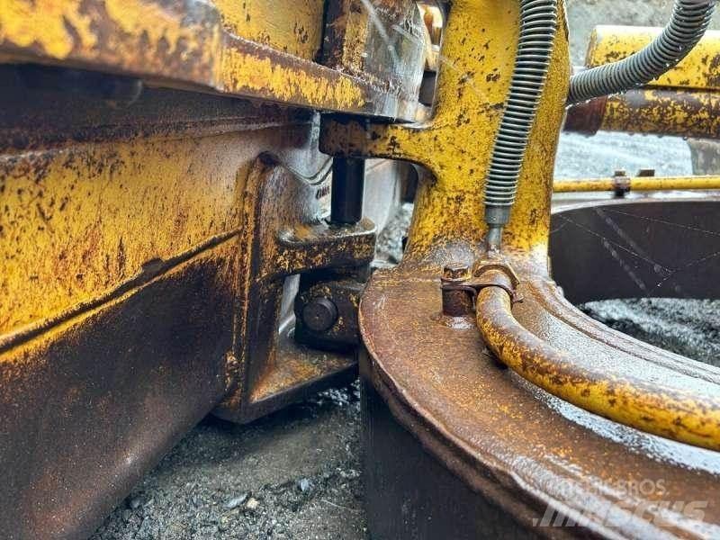 CAT D4H LGP Buldožerji goseničarji
