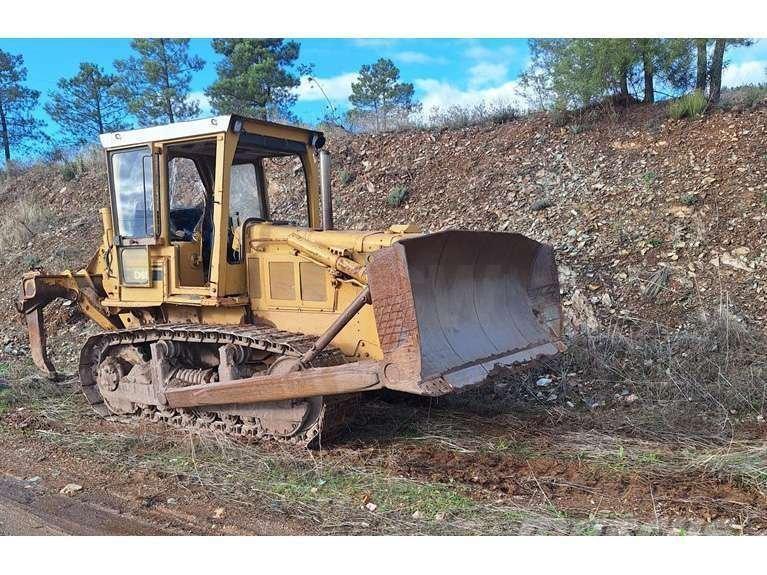 CAT D6D Buldožerji goseničarji