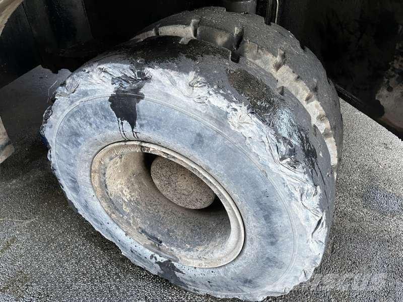 CAT M325D MH Bagri za prekladanje primarnih/sekundarnih surovin