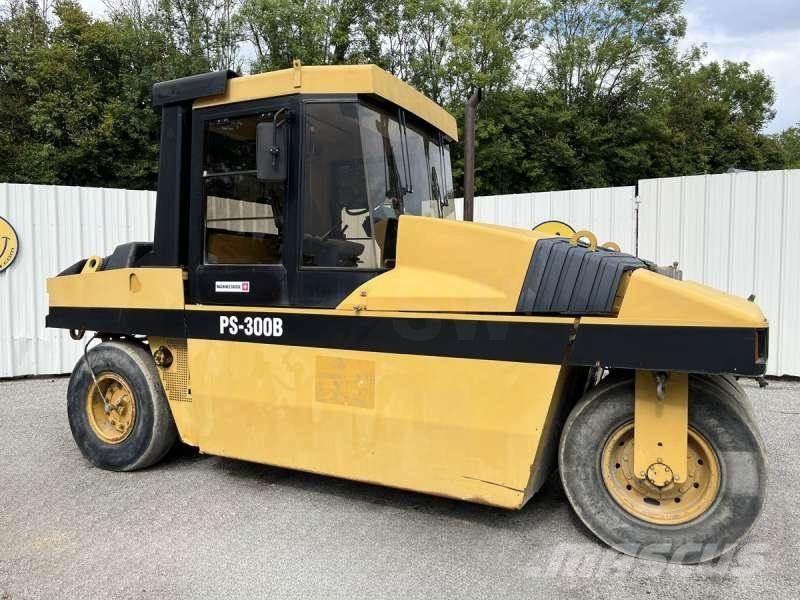CAT PS300B Kompaktorji tal