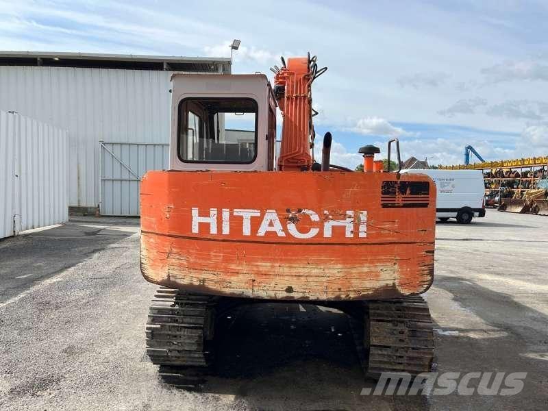 Hitachi EX60 Bagri goseničarji