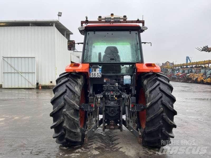 Kubota M108S Traktorji