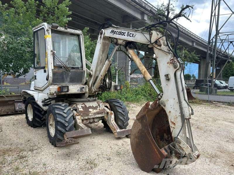 Mecalac 8CXI Bagri na kolesih