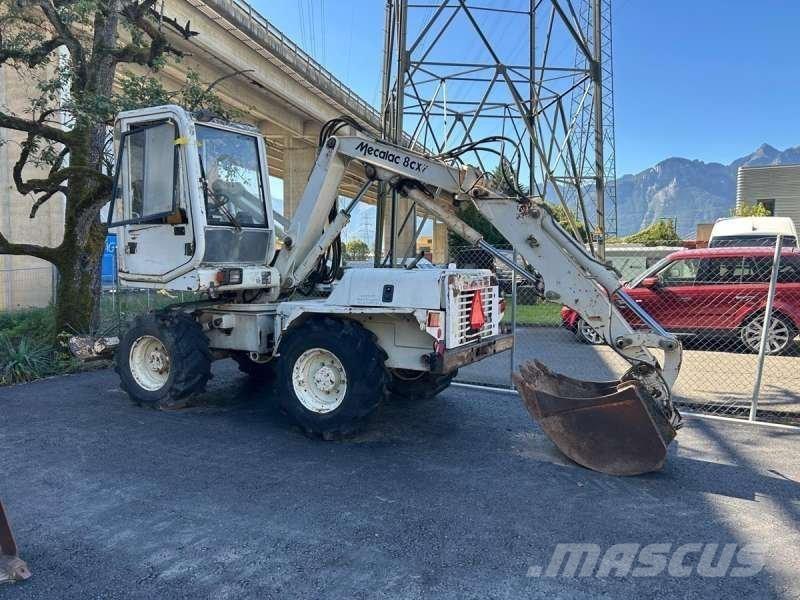 Mecalac 8CXI Bagri na kolesih