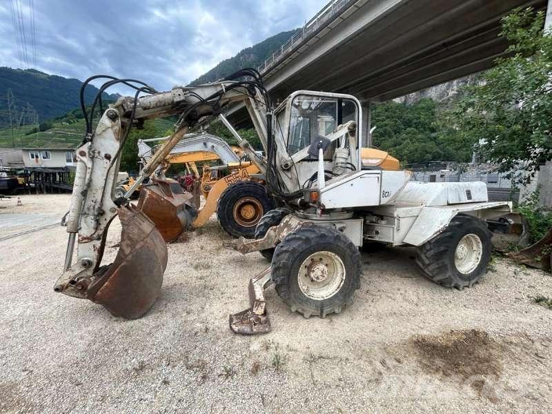 Mecalac 8CXI Bagri na kolesih