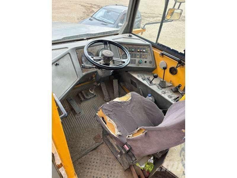 Volvo A30C Zglobni demperji