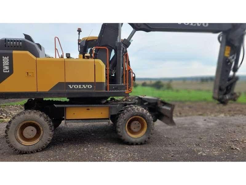 Volvo EW180E Bagri na kolesih
