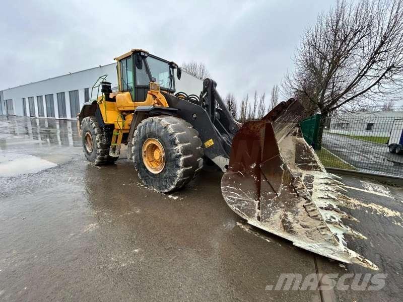 Volvo L220H Kolesni nakladalci