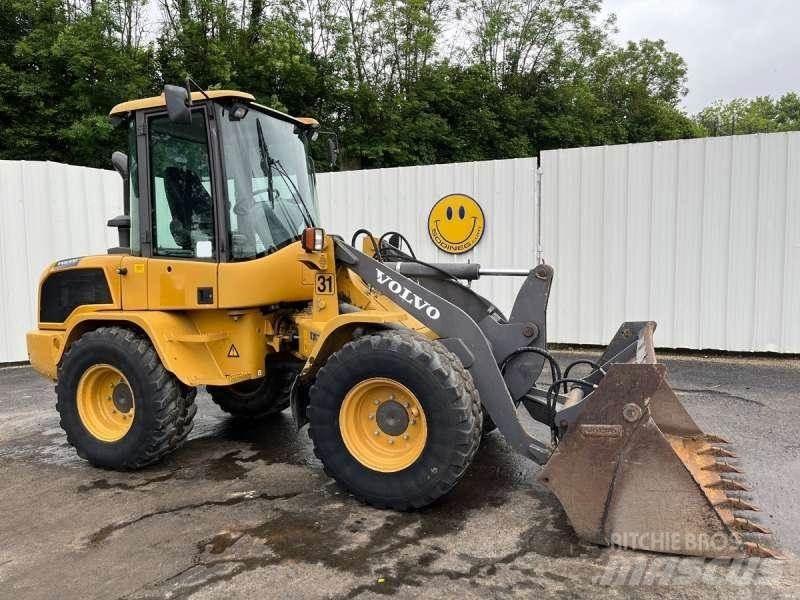 Volvo L30G Mini nakladalci