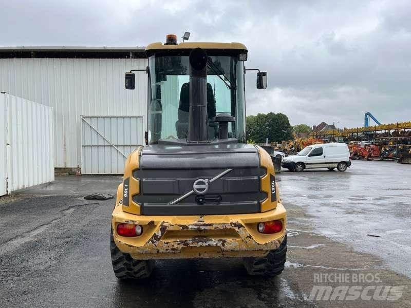 Volvo L30G Mini nakladalci