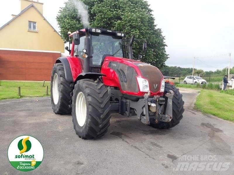 Valtra T183 Traktorji