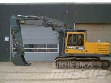 Åkerman EC230B Bagri goseničarji