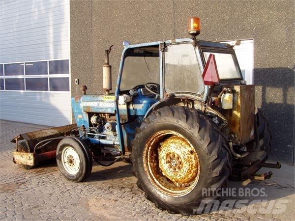 Ford 2000 Traktorji