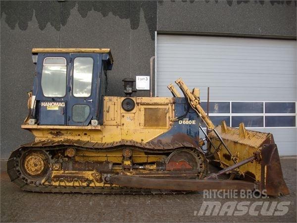 Hanomag D680E Buldožerji goseničarji